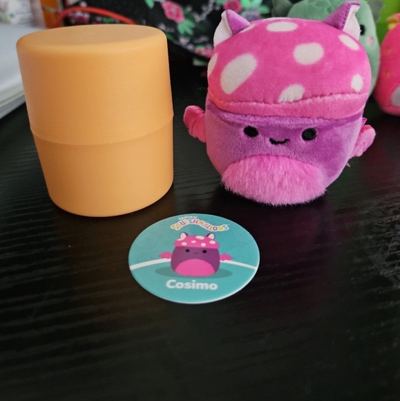 Legendary Collection MicroMallow Mystery Capsules Original Squishmallow - Picture 4 of 8